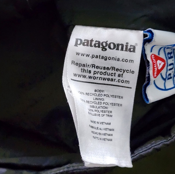 Patagonia Women's Black Puffer Coat - Picture 4 of 4